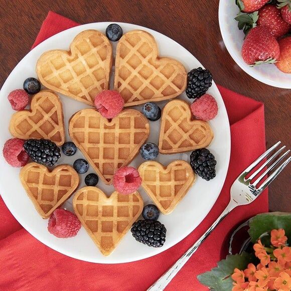 Waffle Wow-Mini 3-D Hearts Waffle Maker-NDB - Picture 10 of 12